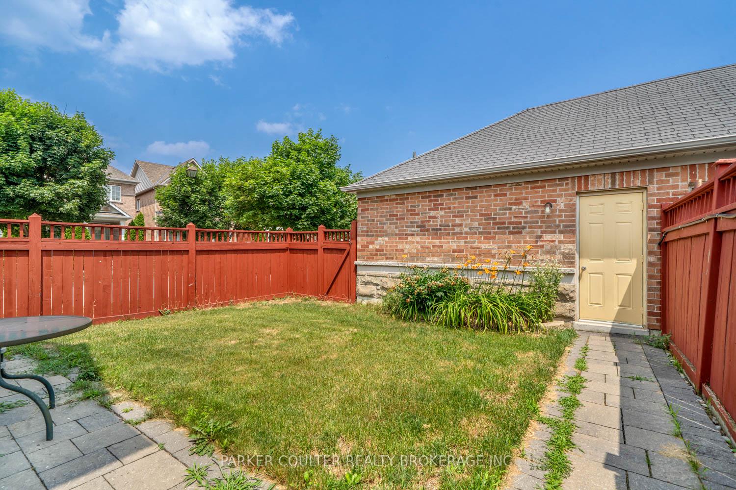 Photo 29 of 44 The Shire Lane, Markham, Cornell — HOMEH