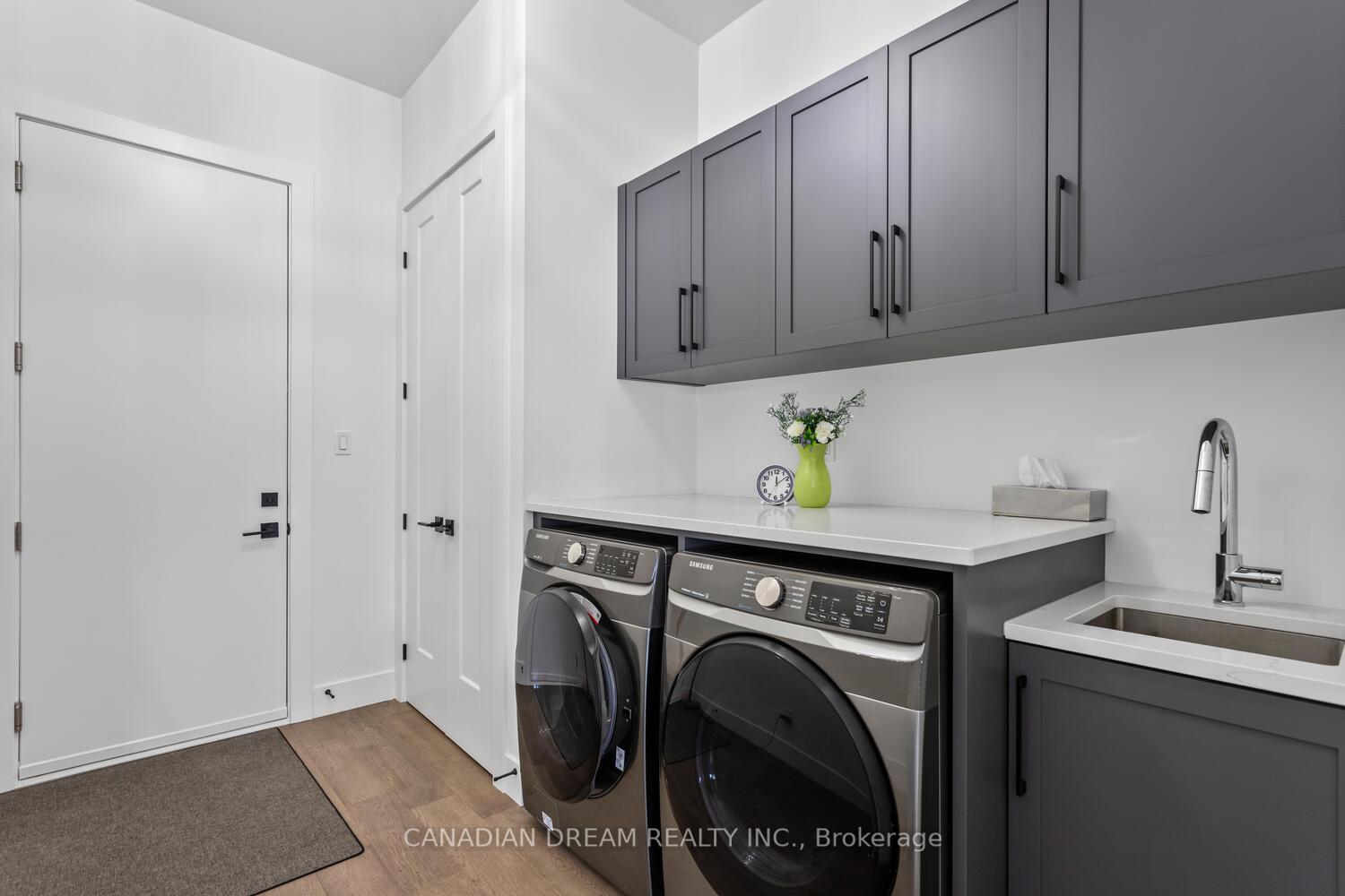 Photo 24 of 28 Edgeview Crescent, Middlesex Centre, Kilworth — HOMEH