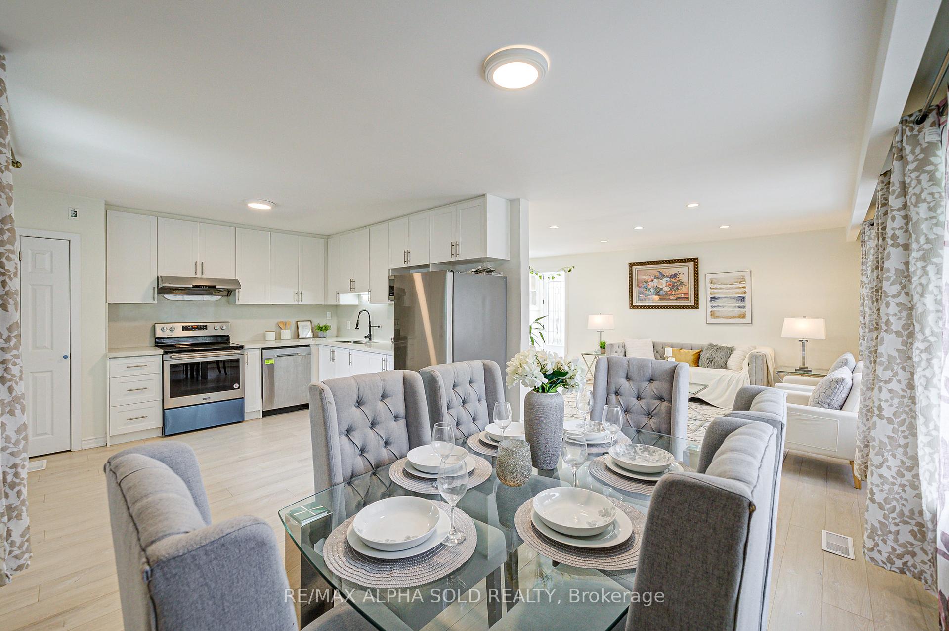 Photo 13 of 16 Arrowflight Drive, Markham, Bullock — HOMEH