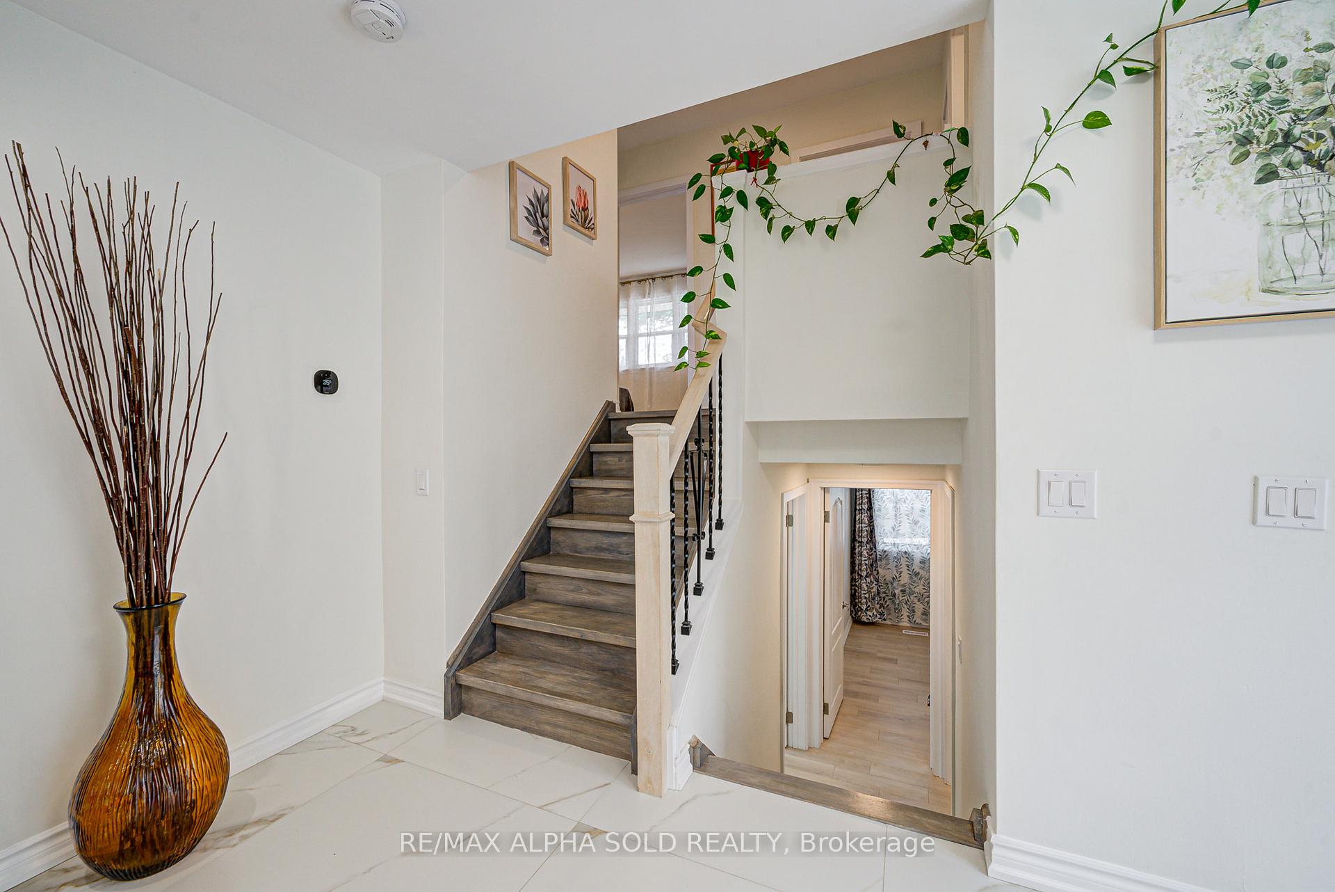 Photo 18 of 16 Arrowflight Drive, Markham, Bullock — HOMEH