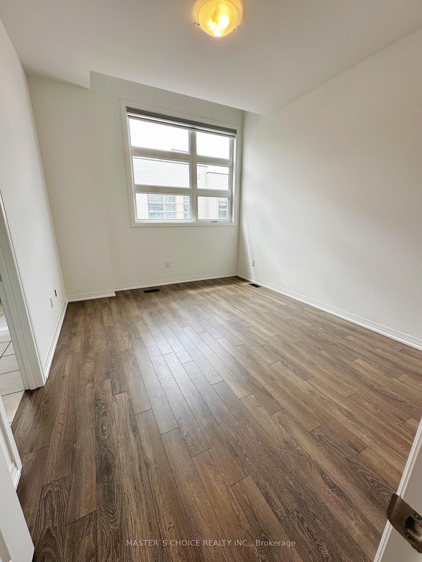 Photo 9 of 25 Alan Francis Lane, Markham, Cachet — HOMEH