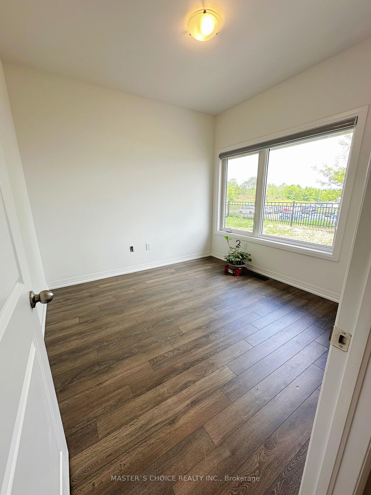 Photo 12 of 25 Alan Francis Lane, Markham, Cachet — HOMEH