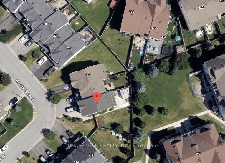 Photo 4 of 224 Arrita Street, Ottawa, Kanata - Emerald Meadows/Trailwest — HOMEH