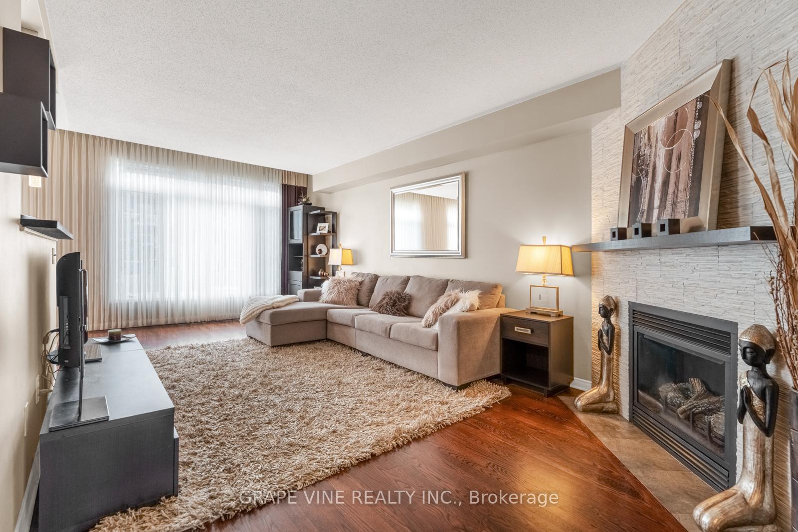 Photo 7 of 224 Arrita Street, Ottawa, Kanata - Emerald Meadows/Trailwest — HOMEH