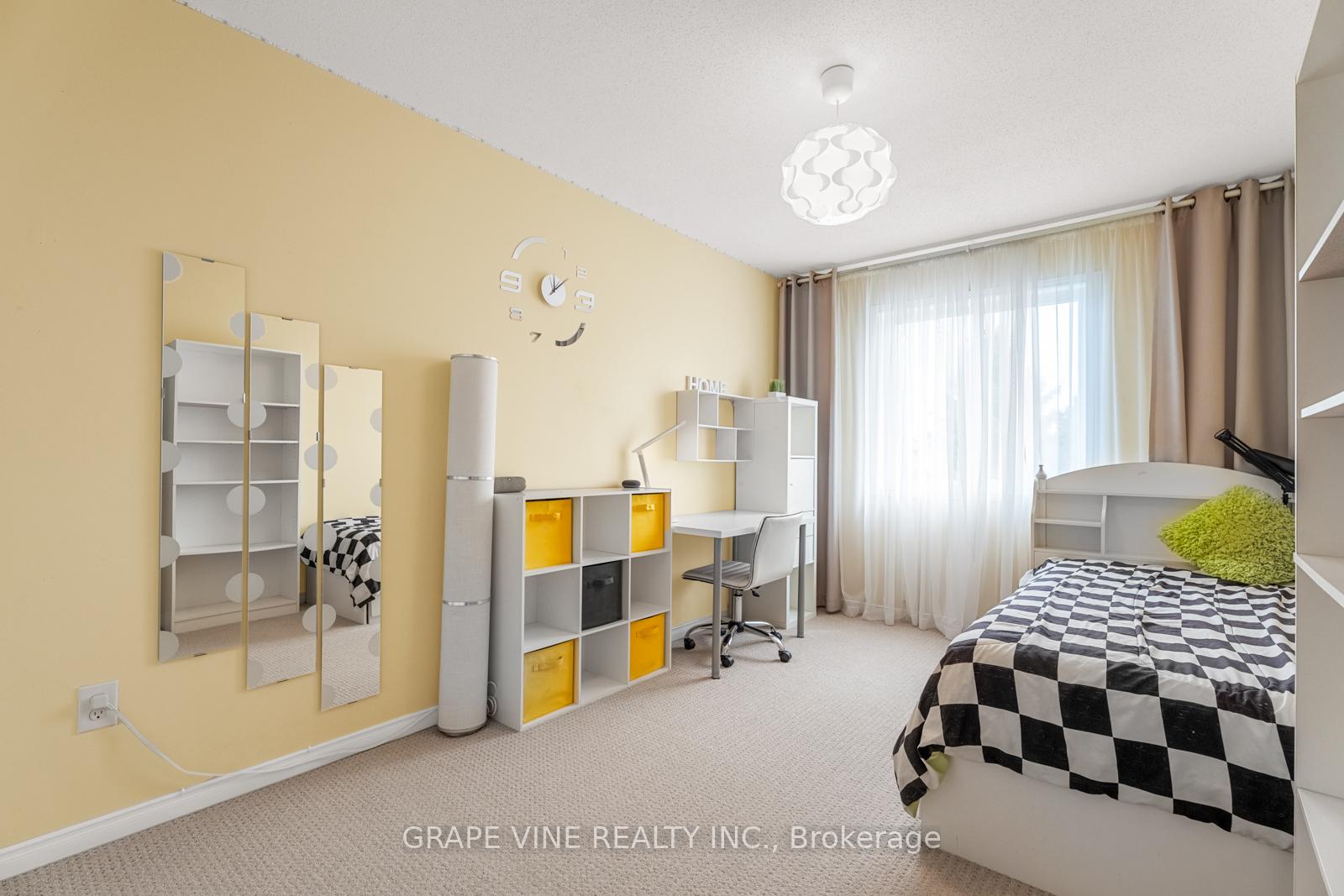 Photo 15 of 224 Arrita Street, Ottawa, Kanata - Emerald Meadows/Trailwest — HOMEH