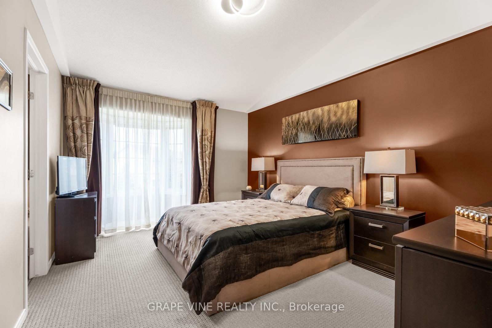 Photo 21 of 224 Arrita Street, Ottawa, Kanata - Emerald Meadows/Trailwest — HOMEH