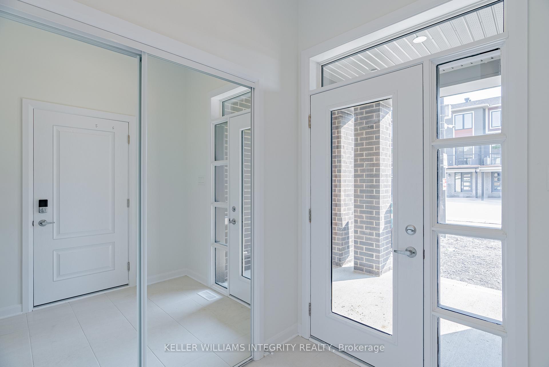 Photo 3 of 158 Invention Boulevard, Ottawa, Kanata - Morgan's Grant/South March — HOMEH