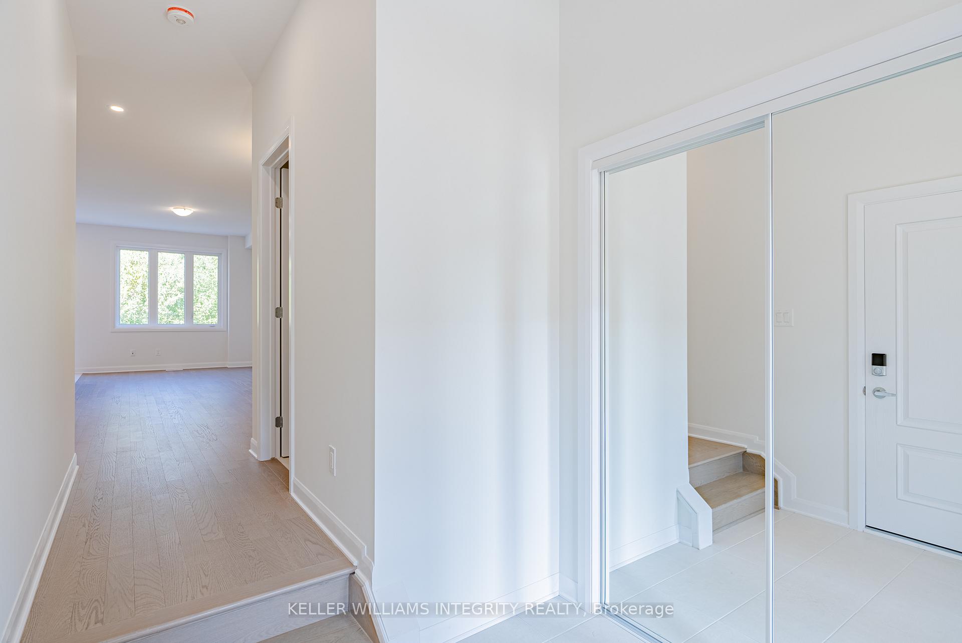 Photo 4 of 158 Invention Boulevard, Ottawa, Kanata - Morgan's Grant/South March — HOMEH