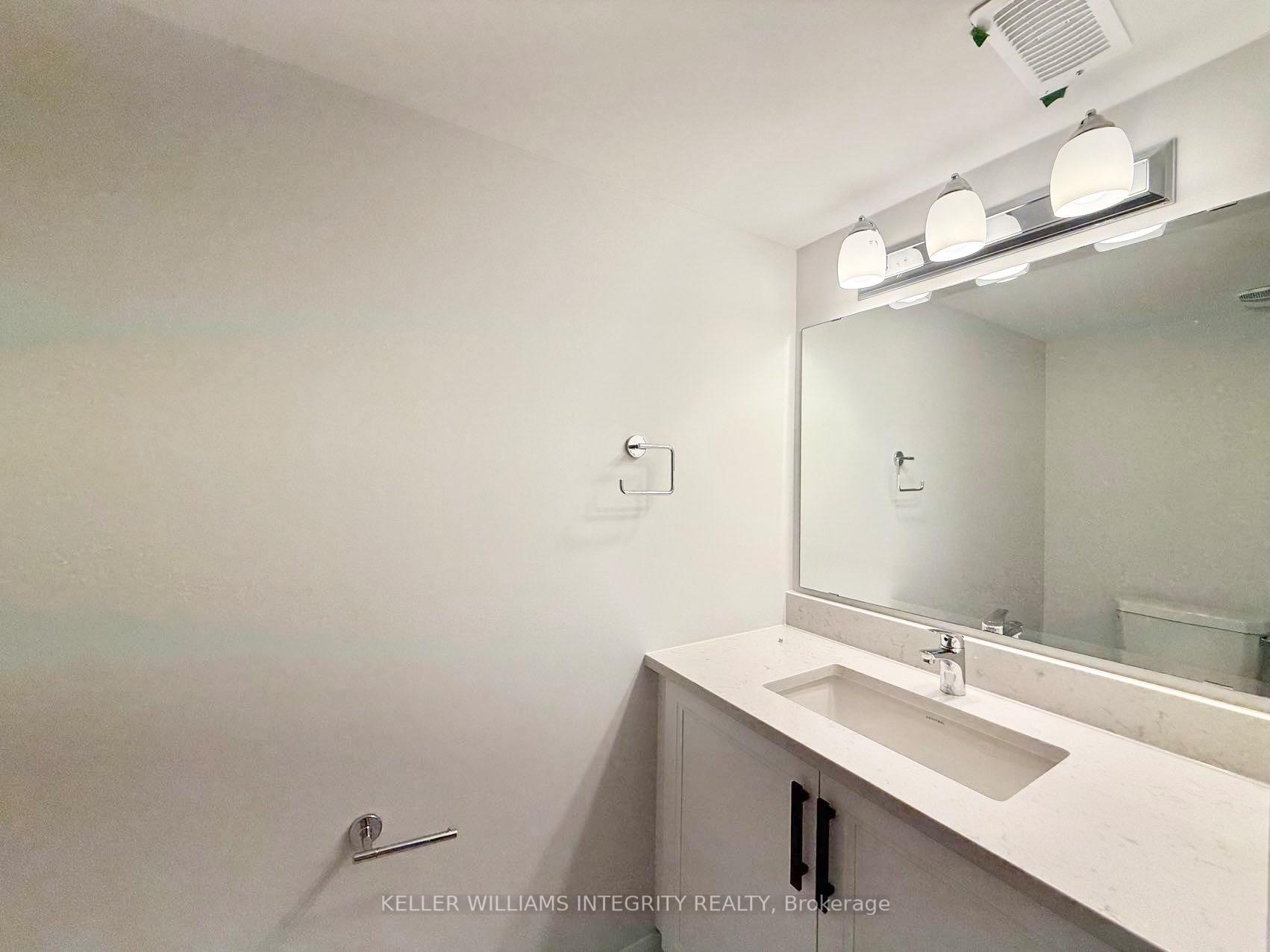Photo 5 of 158 Invention Boulevard, Ottawa, Kanata - Morgan's Grant/South March — HOMEH