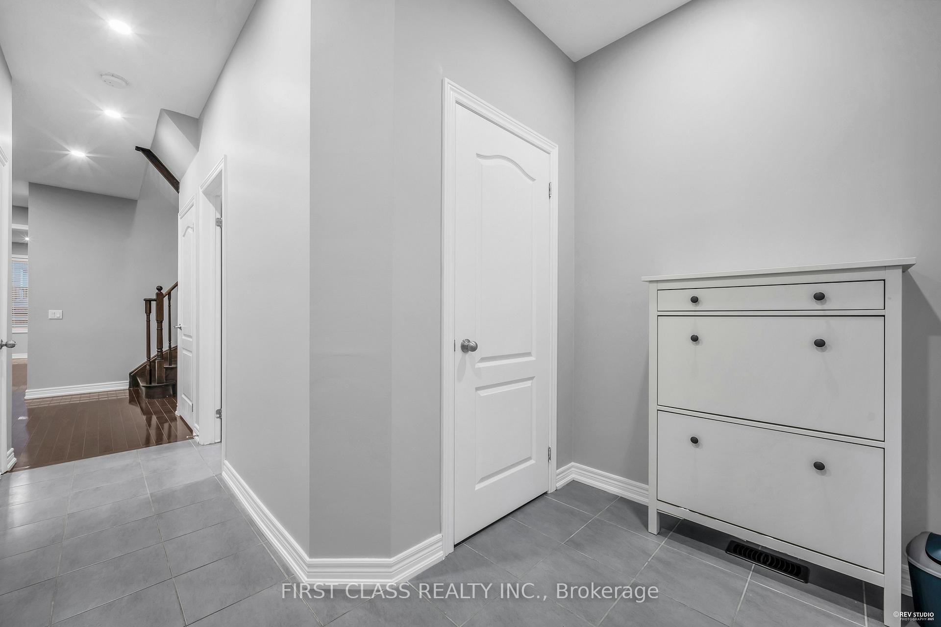 Photo 6 of 845 Miltonbrook Crescent, Milton, Willmott — HOMEH