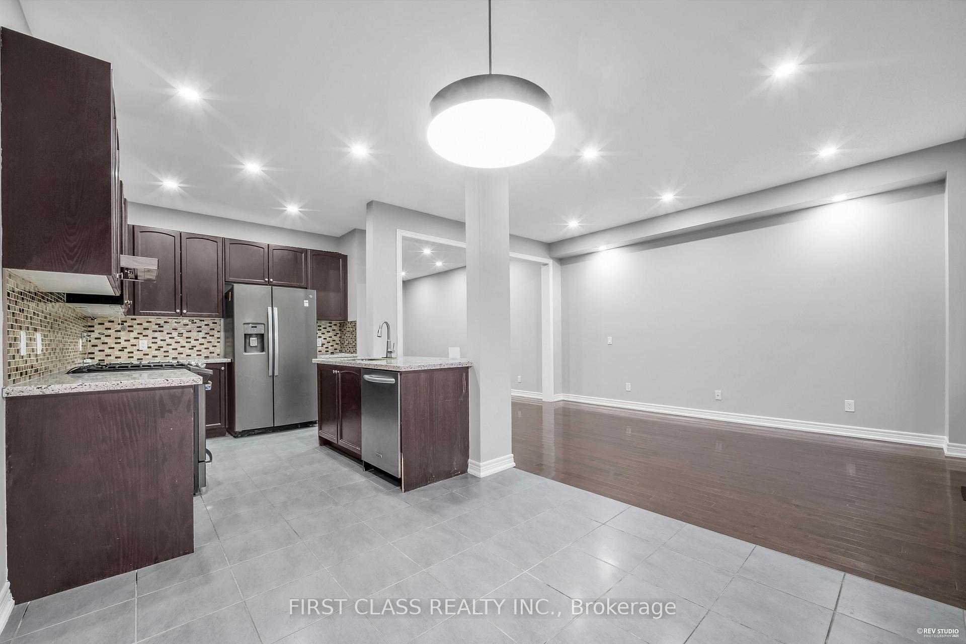 Photo 11 of 845 Miltonbrook Crescent, Milton, Willmott — HOMEH