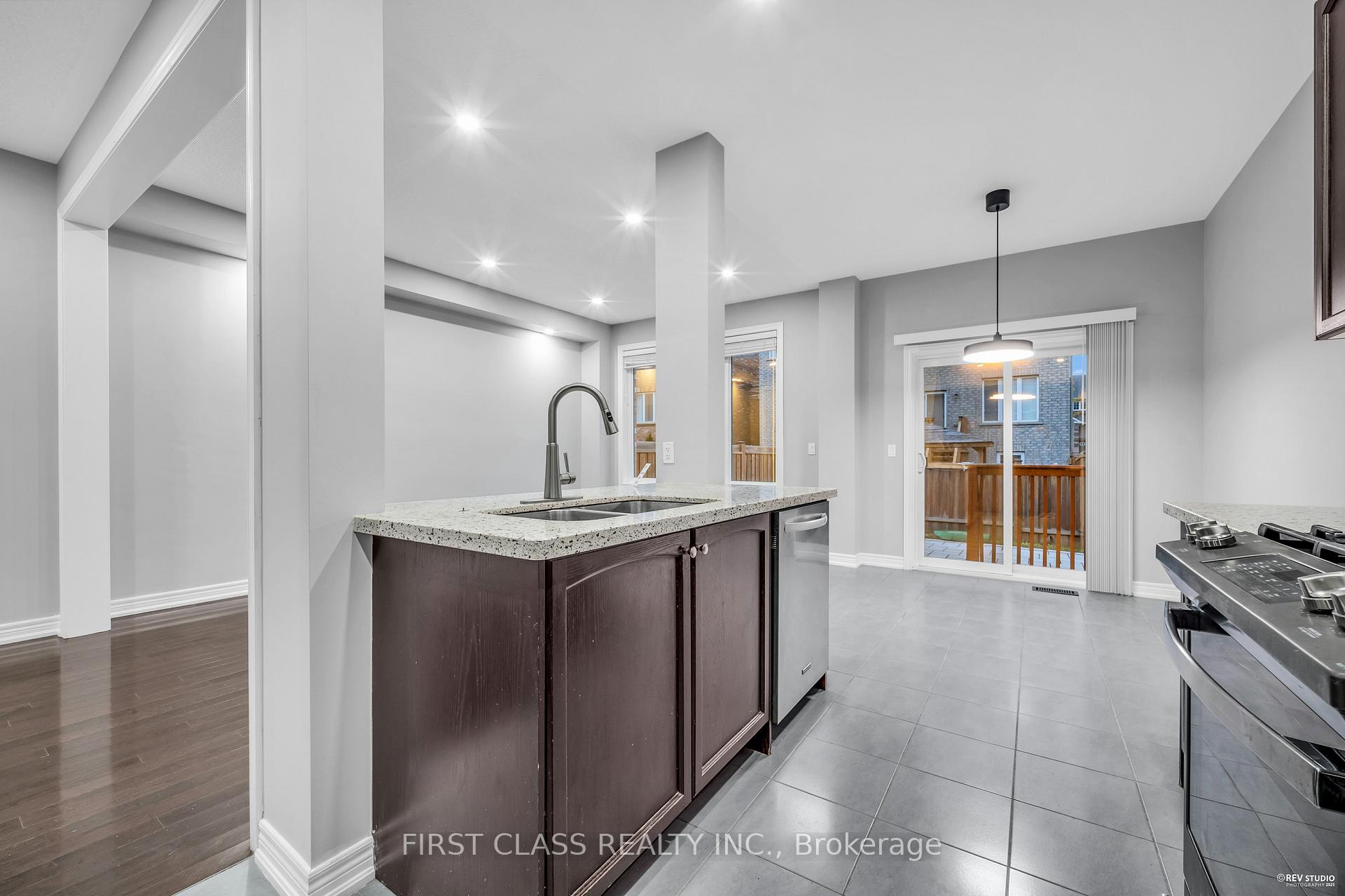 Photo 12 of 845 Miltonbrook Crescent, Milton, Willmott — HOMEH
