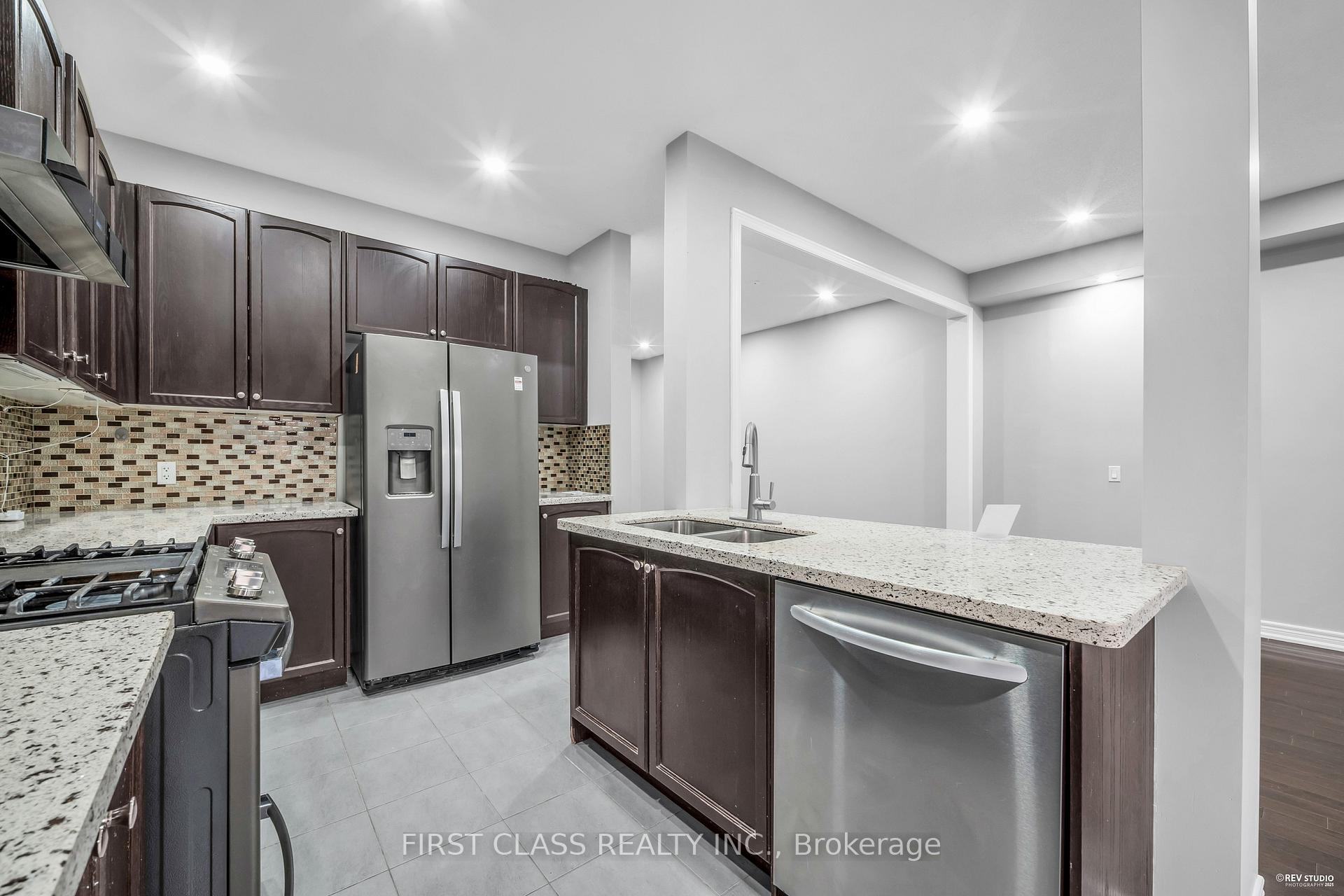 Photo 13 of 845 Miltonbrook Crescent, Milton, Willmott — HOMEH