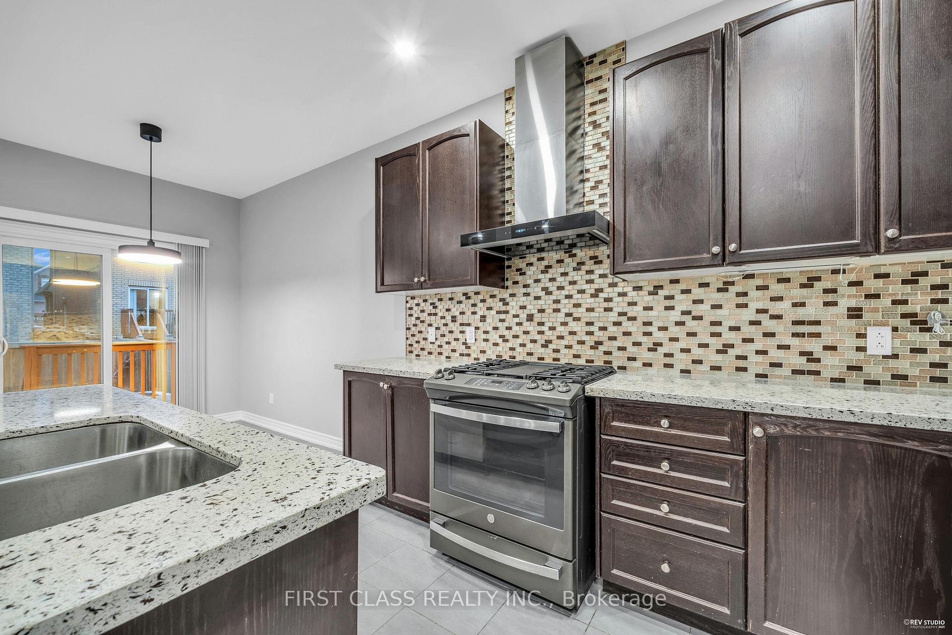 Photo 17 of 845 Miltonbrook Crescent, Milton, Willmott — HOMEH