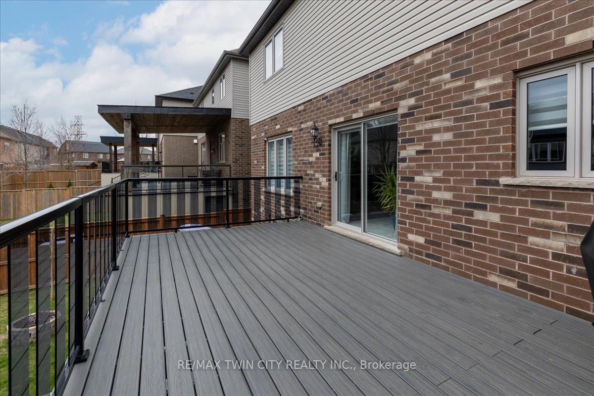 Photo 1 of 68 Valleyscape Drive, Kitchener — HOMEH