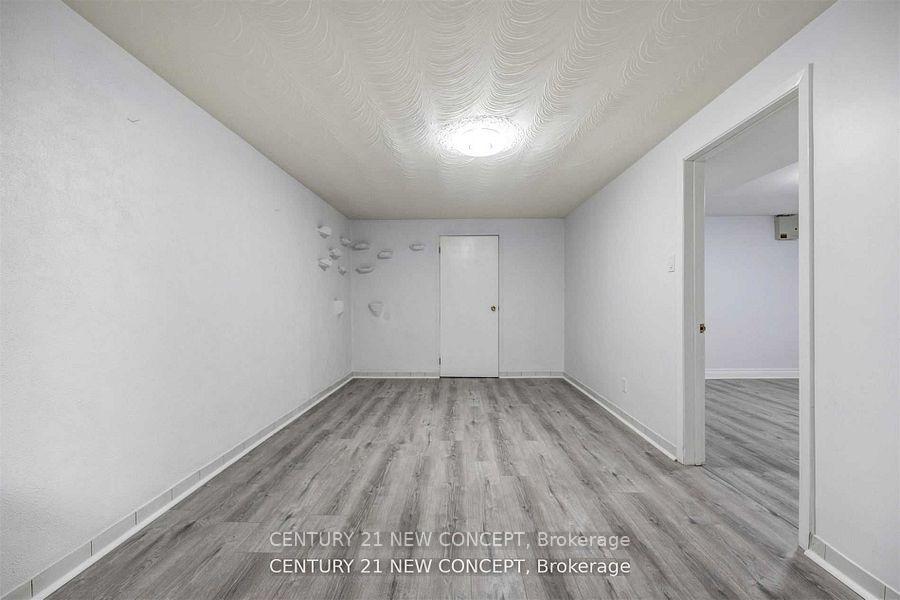 Photo 3 of Unit Bsmt Unit A, 74 Clark Avenue, Markham, Thornhill — HOMEH