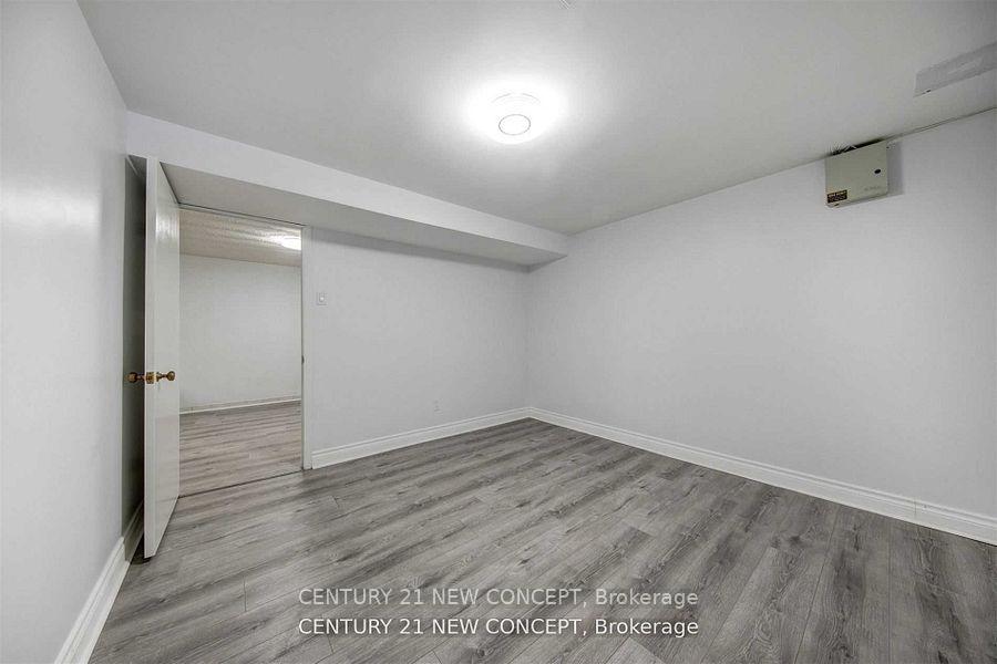 Photo 4 of Unit Bsmt Unit A, 74 Clark Avenue, Markham, Thornhill — HOMEH