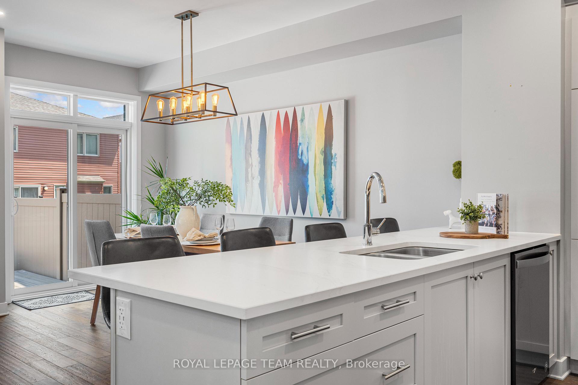 Photo 9 of 708 Twist Way, Ottawa, Kanata - Emerald Meadows/Trailwest — HOMEH