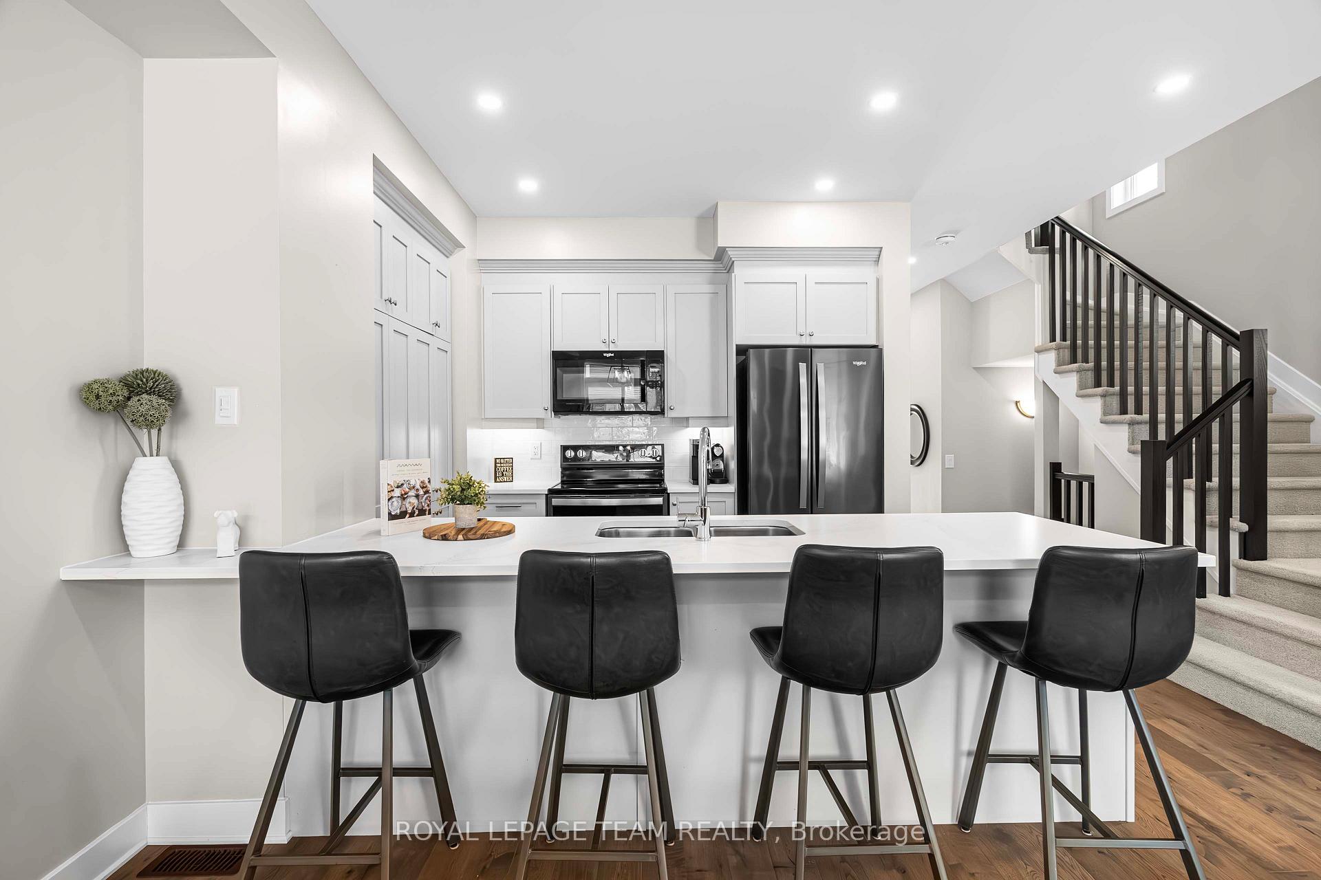 Photo 16 of 708 Twist Way, Ottawa, Kanata - Emerald Meadows/Trailwest — HOMEH