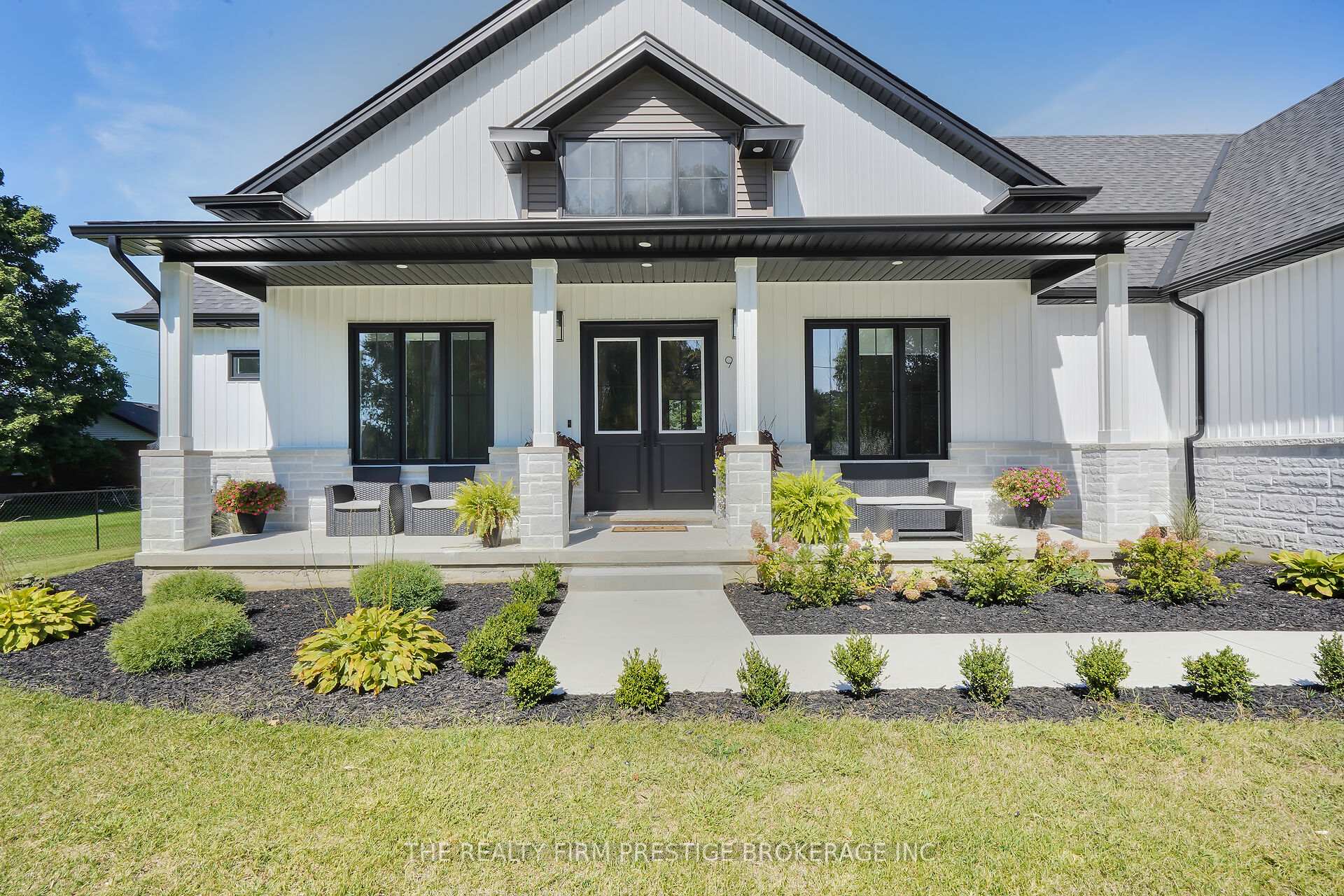 Photo 4 of 97 Simcoe Avenue, Middlesex Centre, Komoka — HOMEH