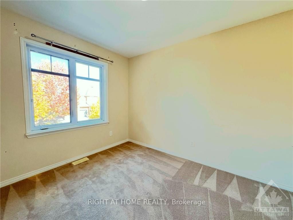 Photo 7 of 246 Badgeley Avenue, Ottawa, Kanata - Kanata Lakes/Heritage Hills — HOMEH