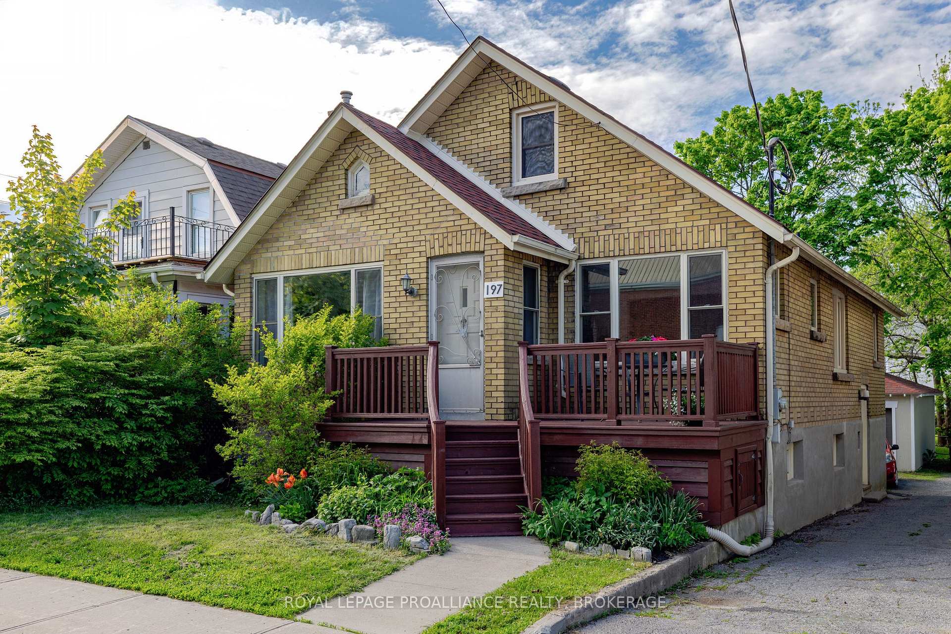 Photo 2 of 197 Pine Street, Kingston, East of Sir John A. Blvd — HOMEH
