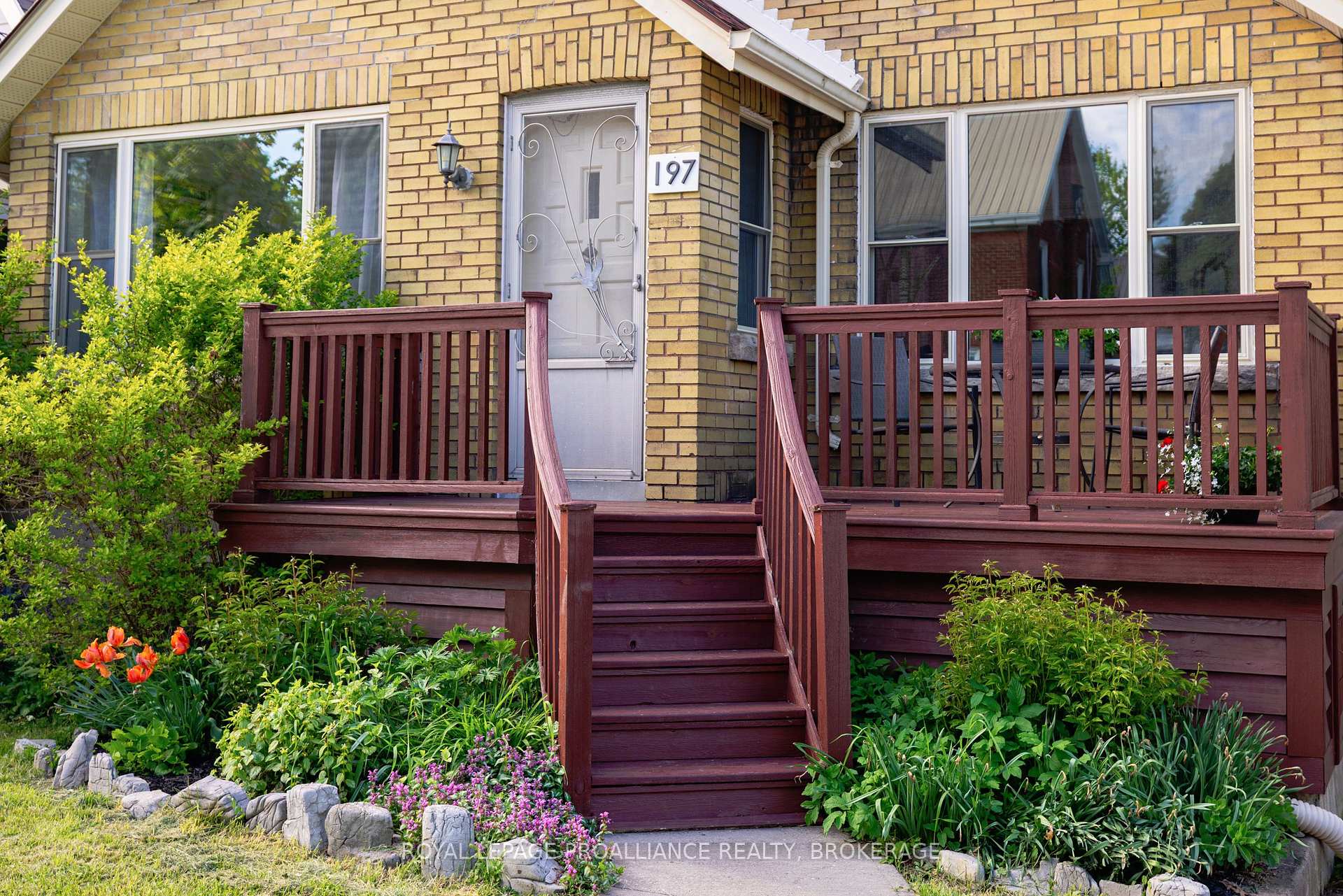 Photo 3 of 197 Pine Street, Kingston, East of Sir John A. Blvd — HOMEH