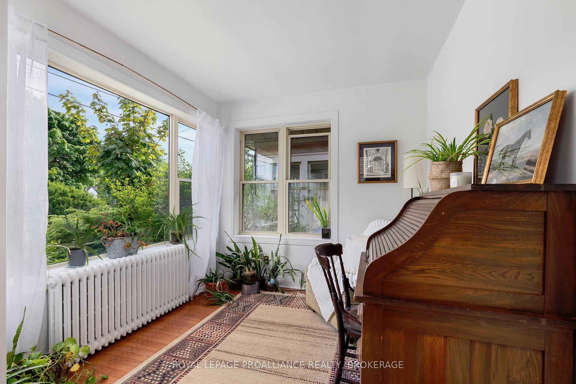 Photo 10 of 197 Pine Street, Kingston, East of Sir John A. Blvd — HOMEH