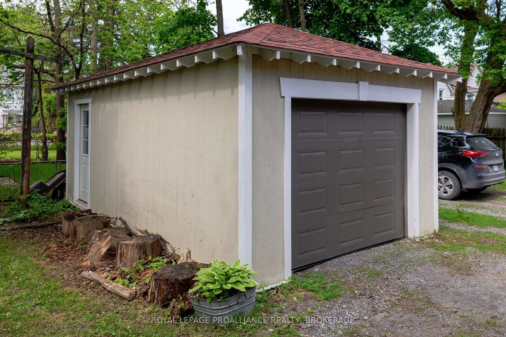 Photo 41 of 197 Pine Street, Kingston, East of Sir John A. Blvd — HOMEH
