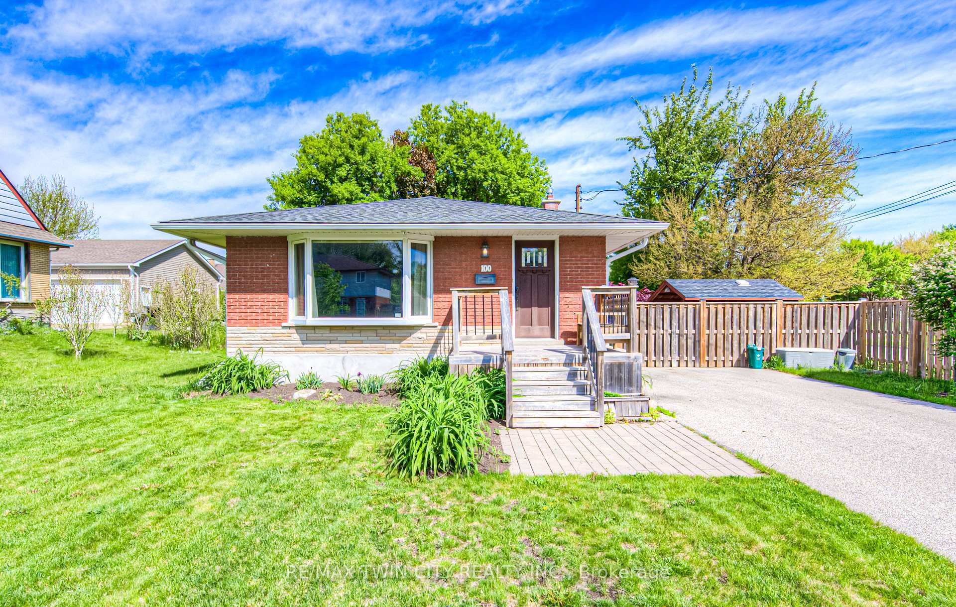 Photo 1 of 100 Jansen Avenue, Kitchener — HOMEH