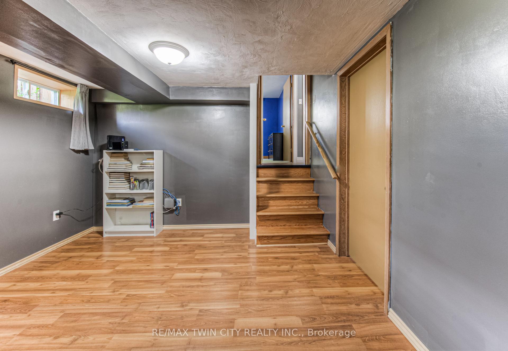Photo 22 of 100 Jansen Avenue, Kitchener — HOMEH