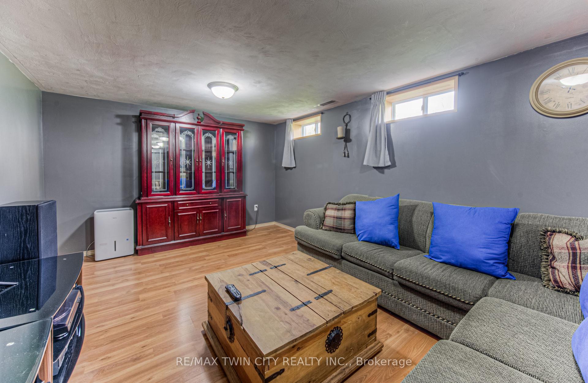 Photo 26 of 100 Jansen Avenue, Kitchener — HOMEH