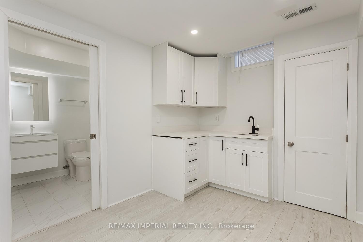 Photo 18 of 69 Vettese Court, Markham, Box Grove — HOMEH