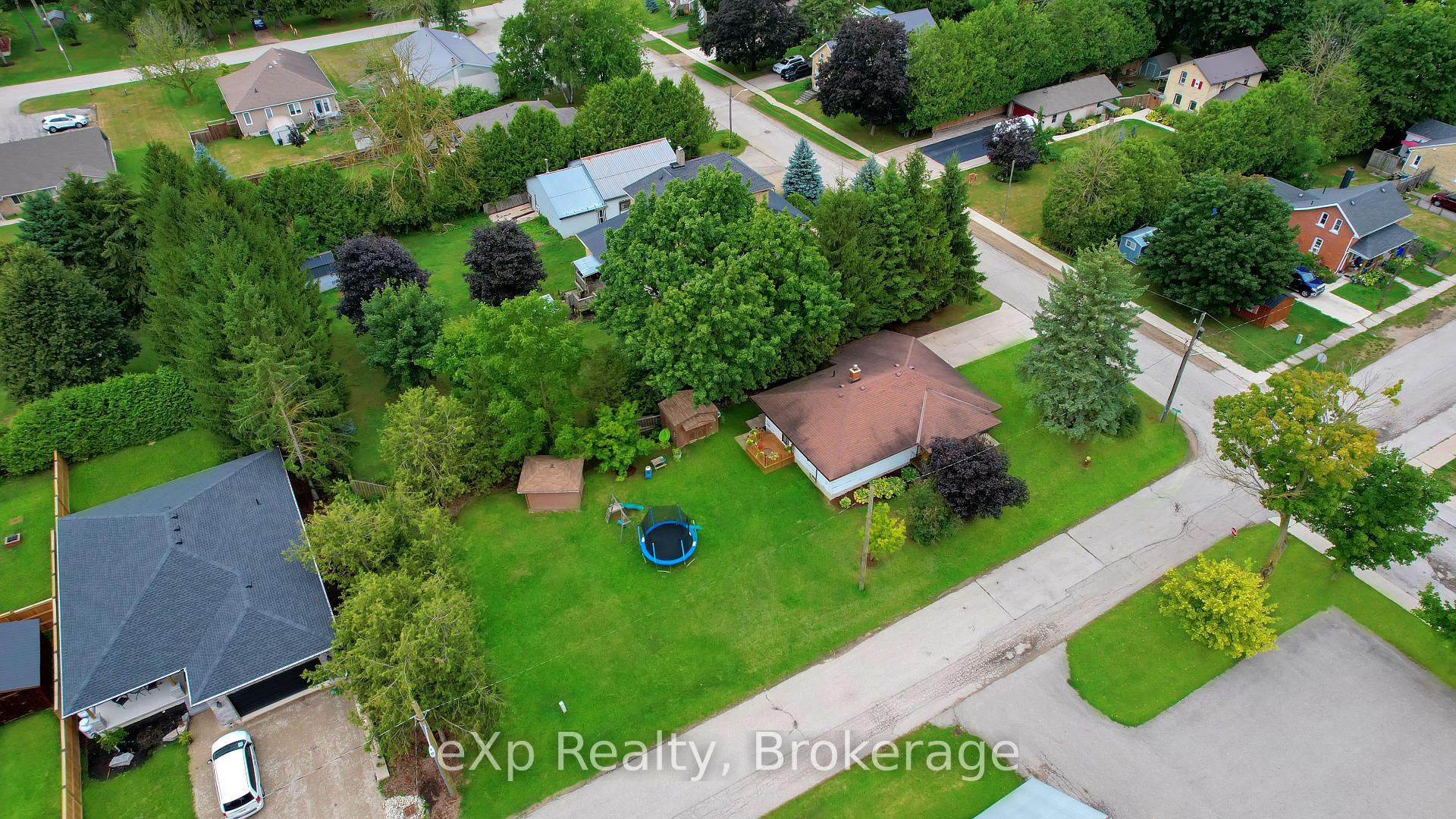 Photo 2 of 16 Geddes Street, Minto — HOMEH