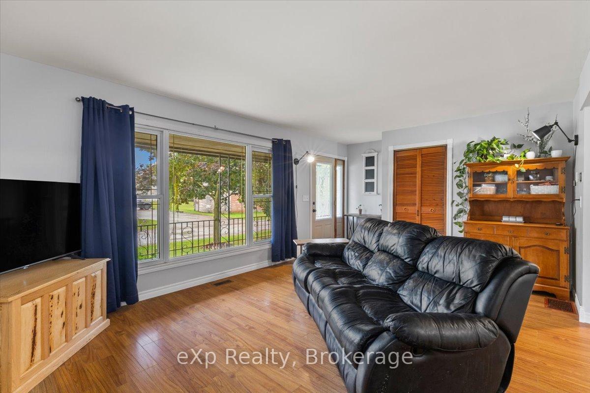 Photo 8 of 16 Geddes Street, Minto — HOMEH