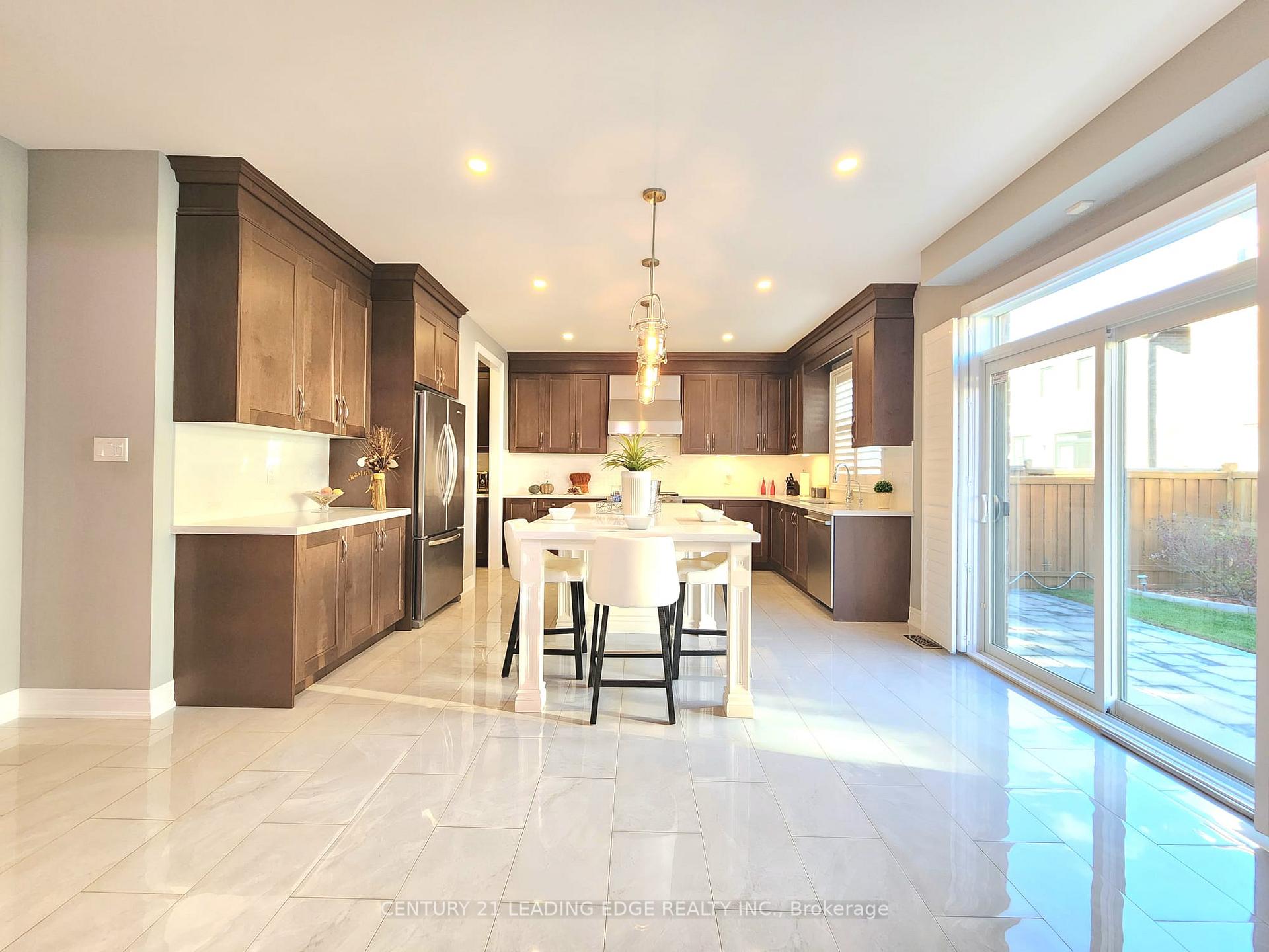 Photo 7 of 89 Greenspire Avenue, Markham, Wismer — HOMEH