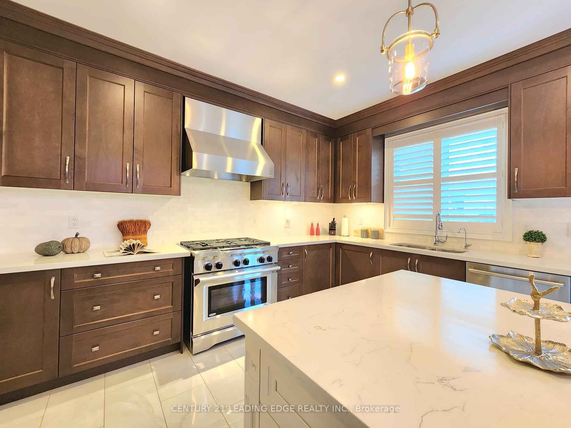 Photo 9 of 89 Greenspire Avenue, Markham, Wismer — HOMEH