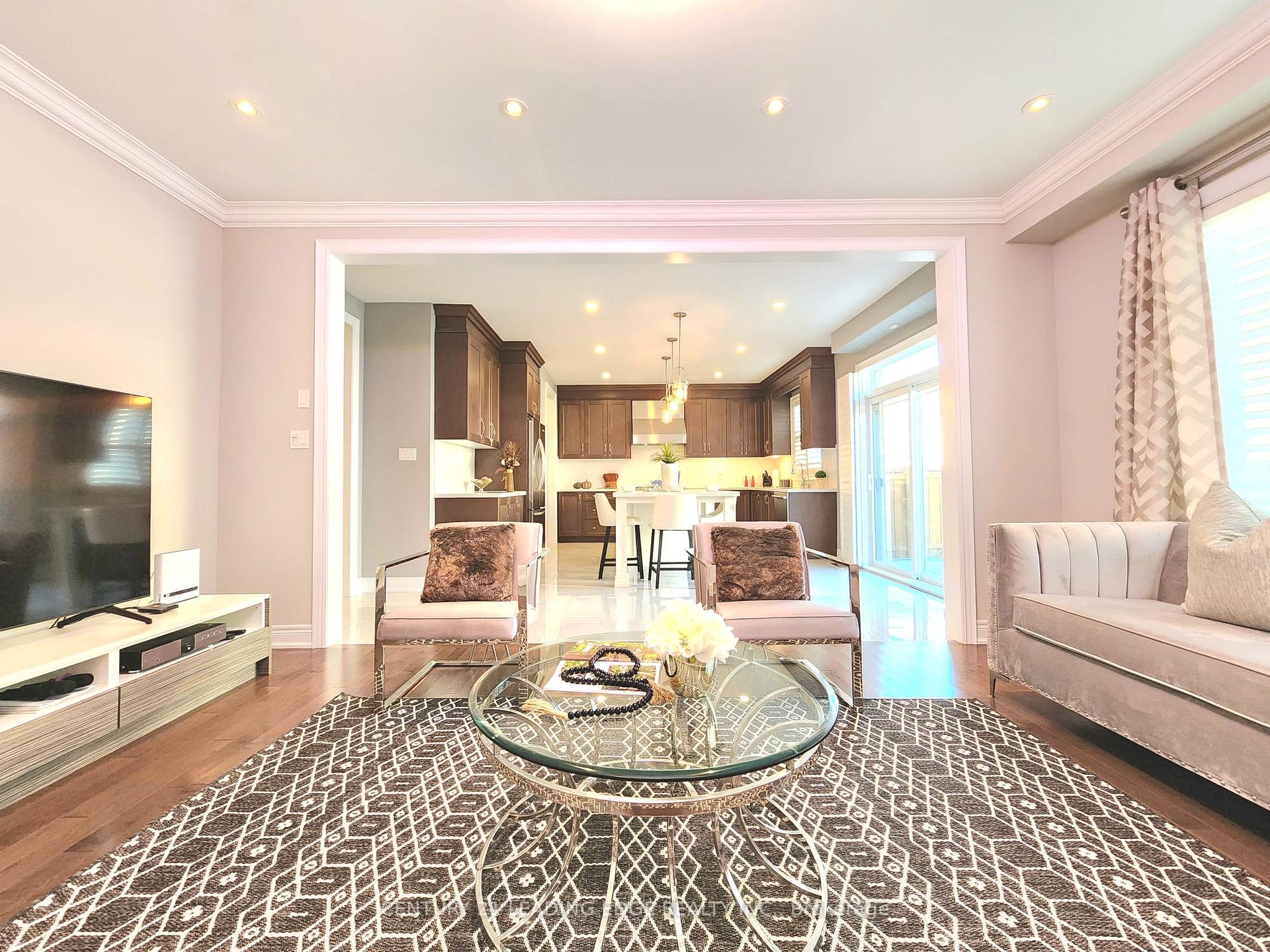 Photo 14 of 89 Greenspire Avenue, Markham, Wismer — HOMEH