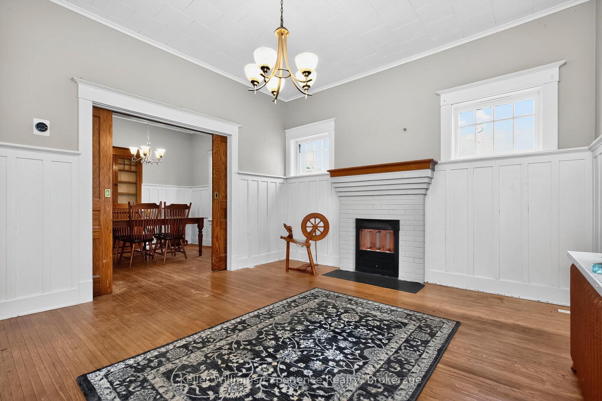 Photo 5 of 406 Dominion Avenue, Midland — HOMEH