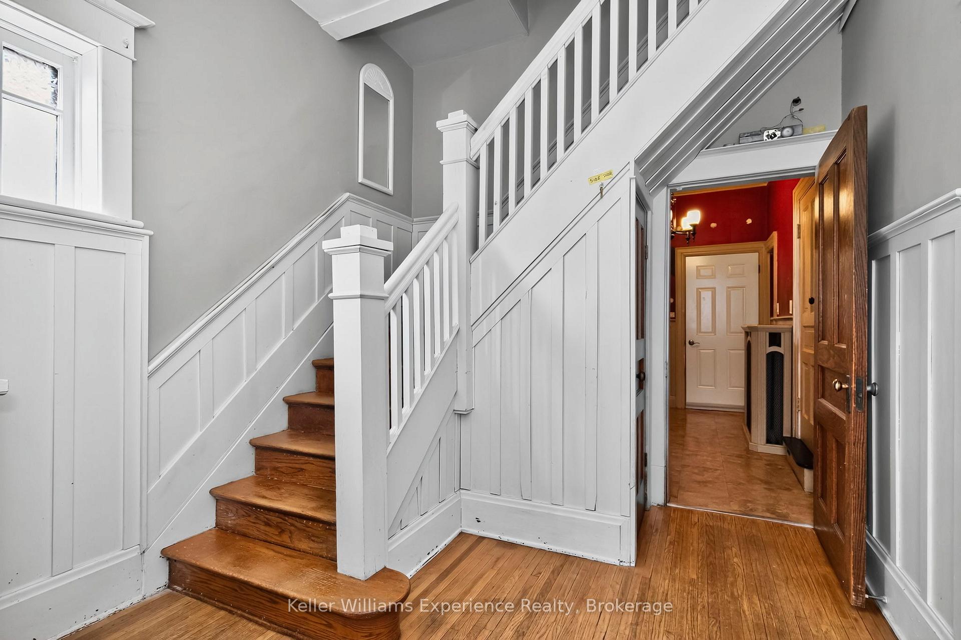 Photo 11 of 406 Dominion Avenue, Midland — HOMEH