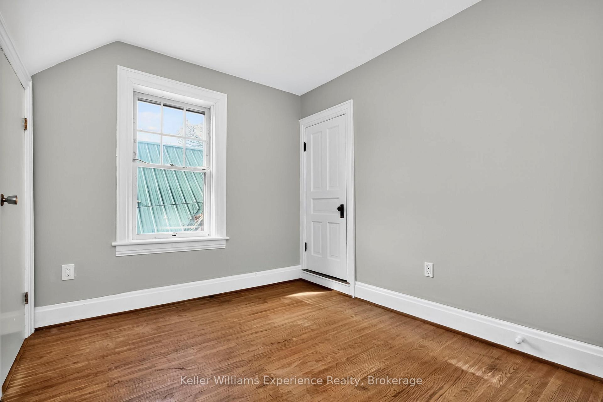 Photo 17 of 406 Dominion Avenue, Midland — HOMEH