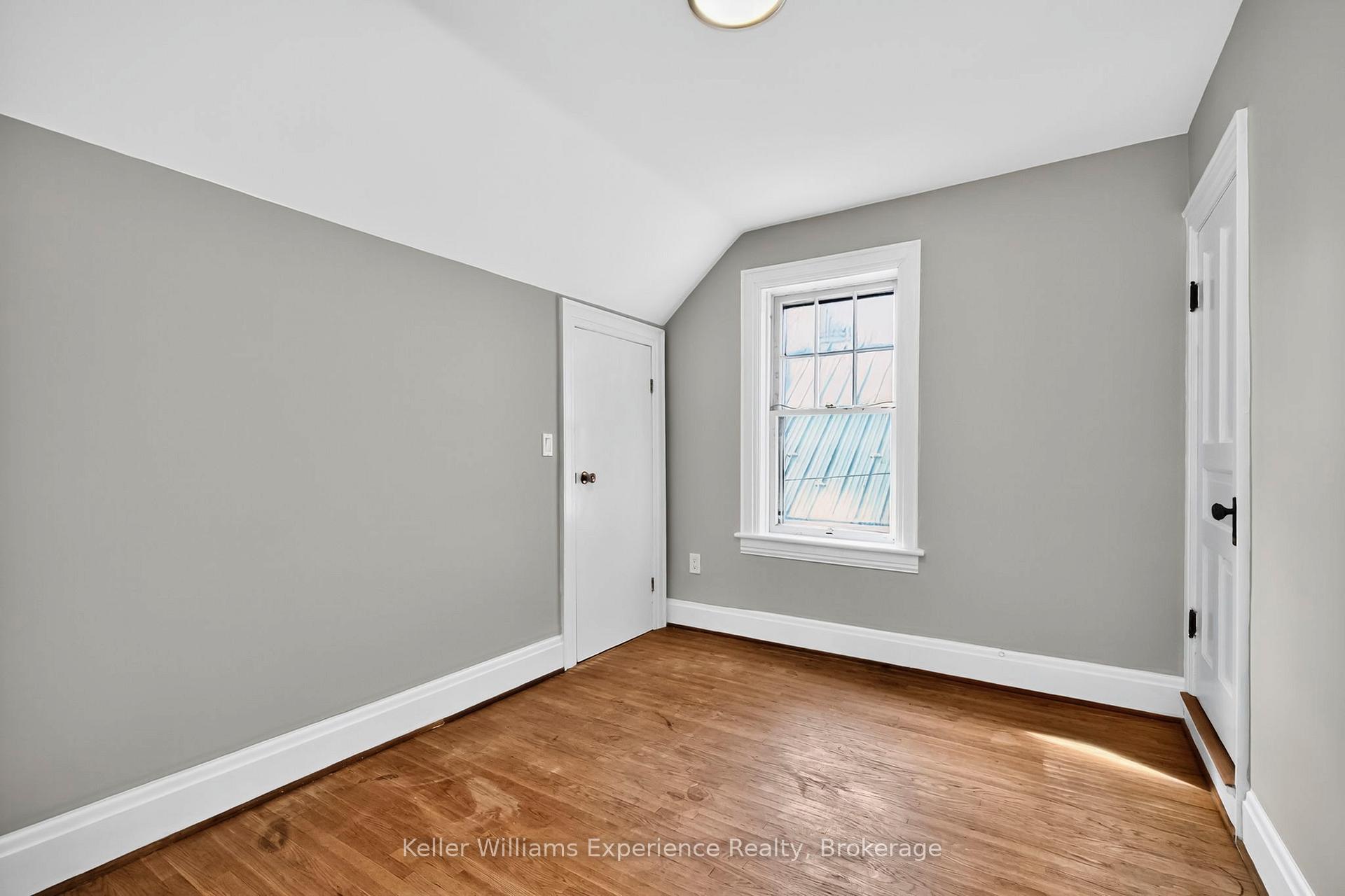 Photo 18 of 406 Dominion Avenue, Midland — HOMEH