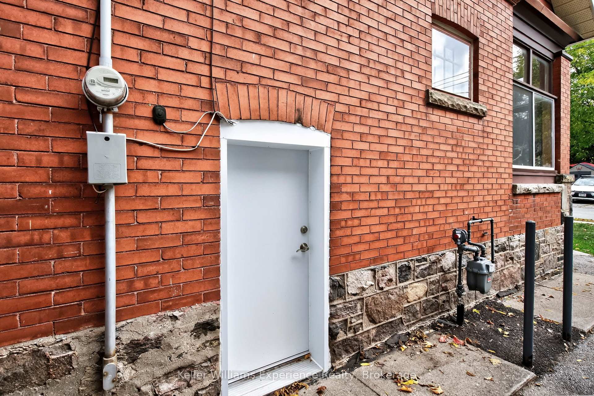 Photo 21 of 406 Dominion Avenue, Midland — HOMEH