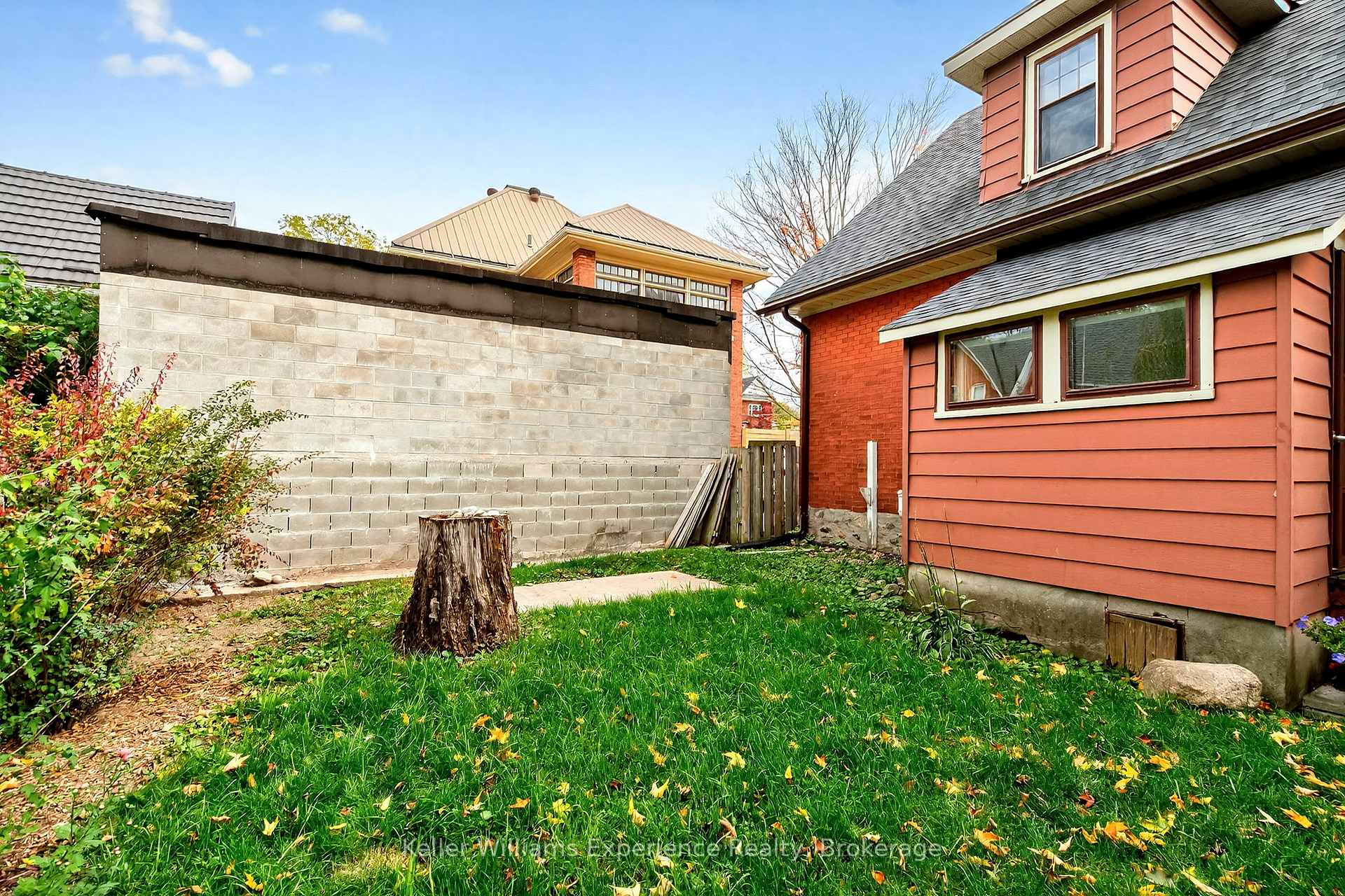 Photo 24 of 406 Dominion Avenue, Midland — HOMEH