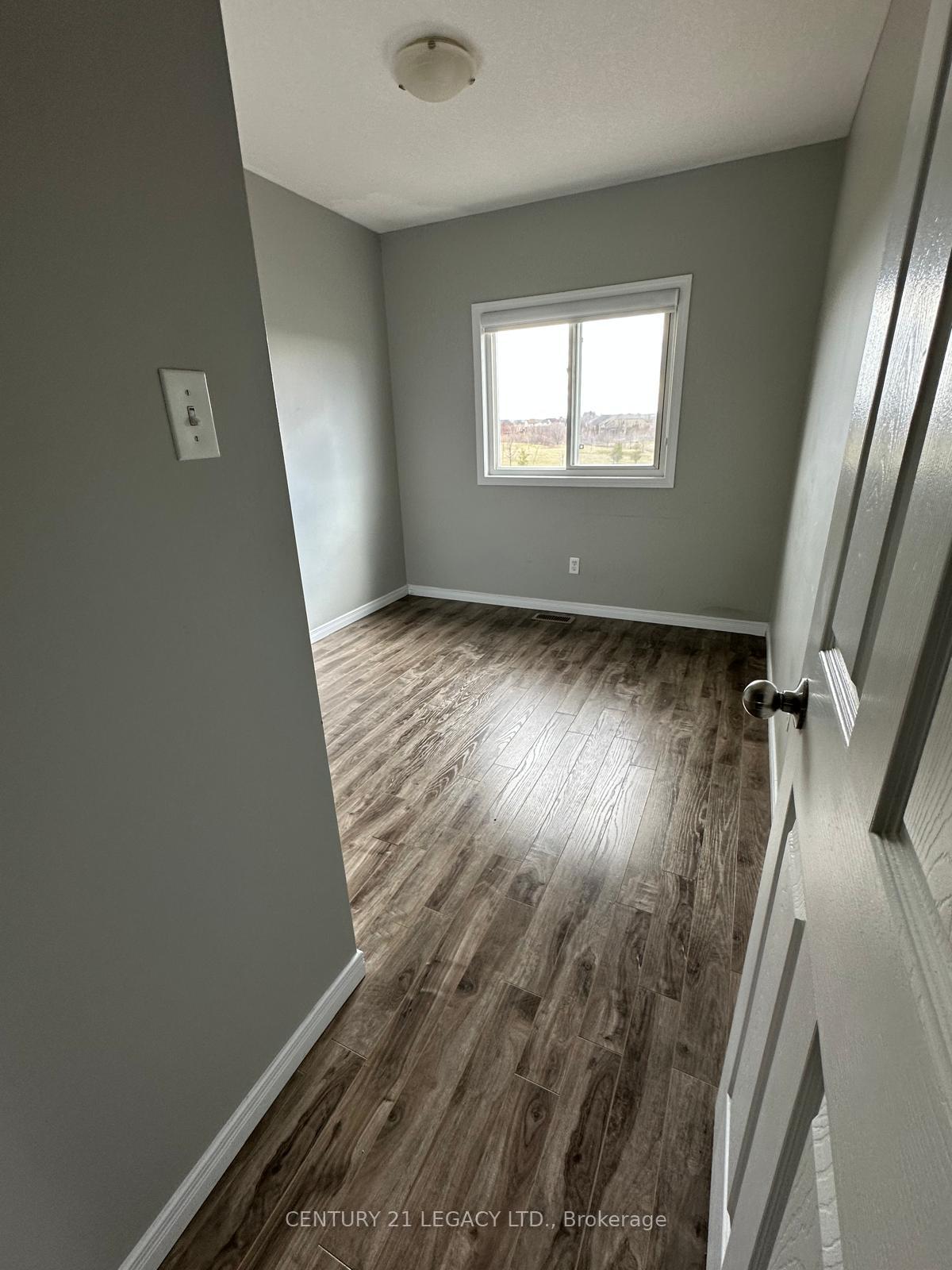 Photo 8 of 51 Sorrento Street, Kitchener — HOMEH