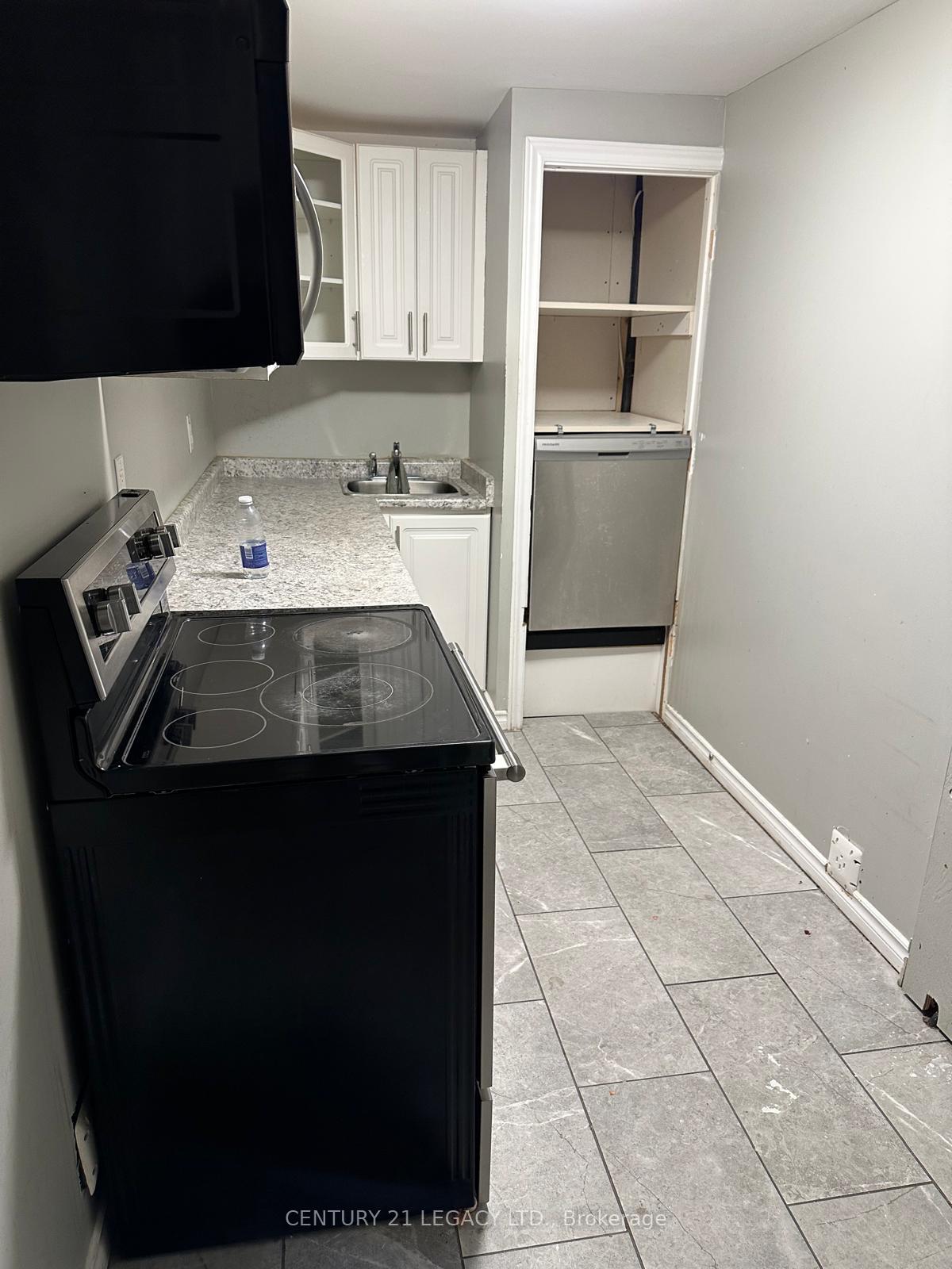 Photo 15 of 51 Sorrento Street, Kitchener — HOMEH