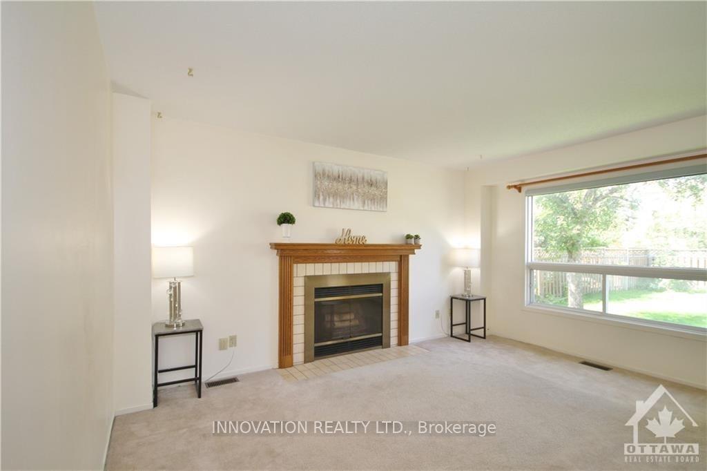 Photo 9 of 11 Tanner Crescent, Ottawa, Kanata - Kanata Lakes/Heritage Hills — HOMEH