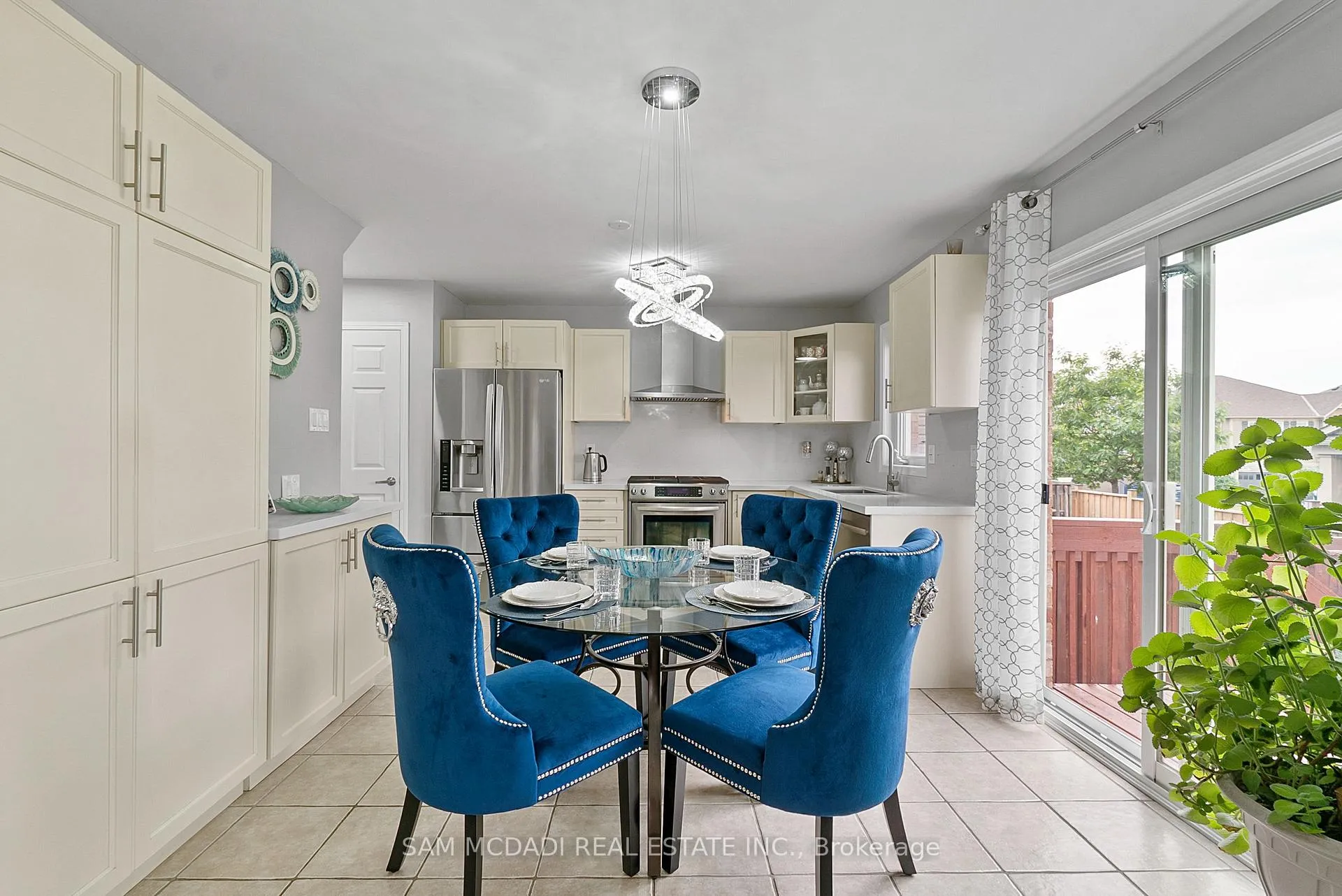 Photo 9 of 216 Ruhl Drive, Milton, Willmott — HOMEH