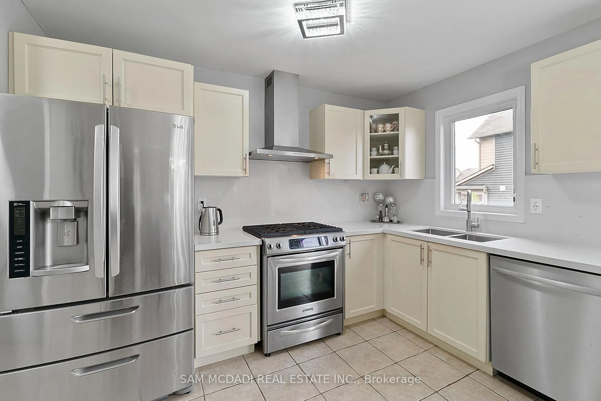 Photo 12 of 216 Ruhl Drive, Milton, Willmott — HOMEH