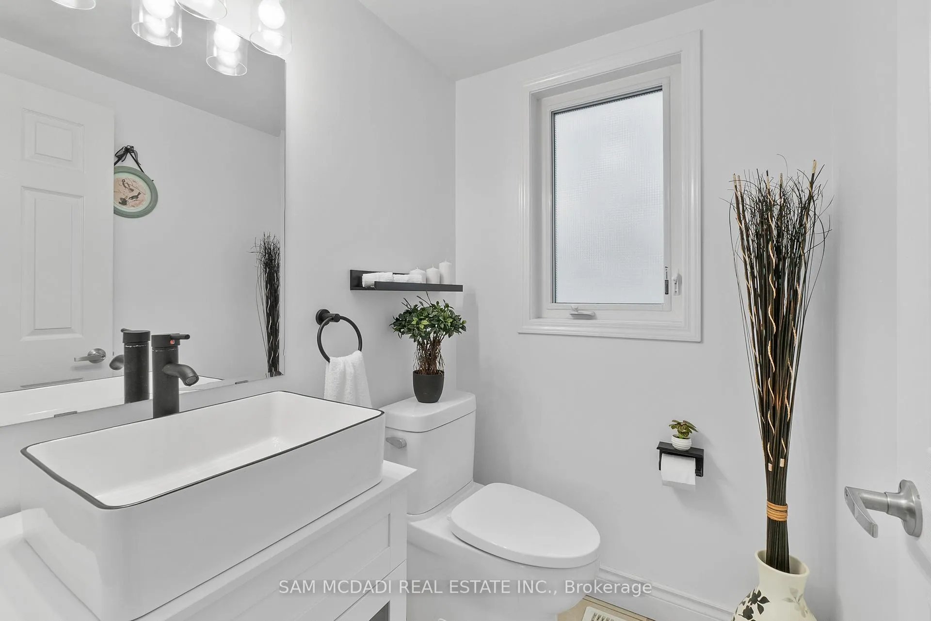 Photo 13 of 216 Ruhl Drive, Milton, Willmott — HOMEH